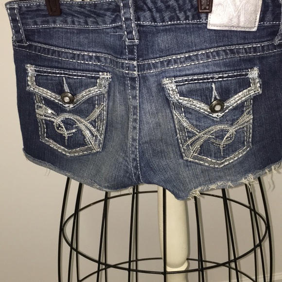 Maurice’s PREMIUM jean shorts - Picture 2 of 5